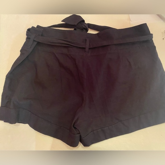 BCBG Woman’s Navy Shorts Size 10 - Picture 3 of 5